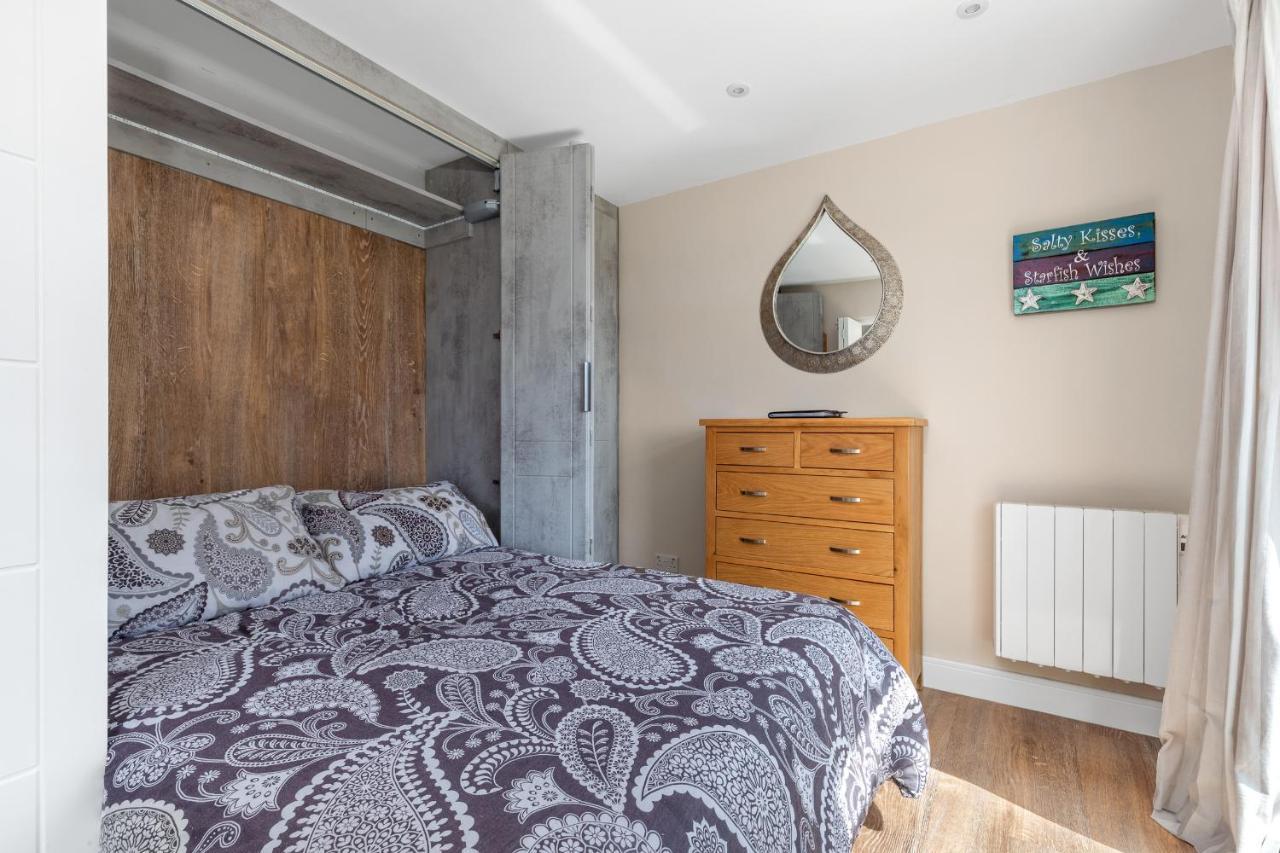 Appartamento Salty Kisses - Sea Front Aparment Hodgeston Esterno foto