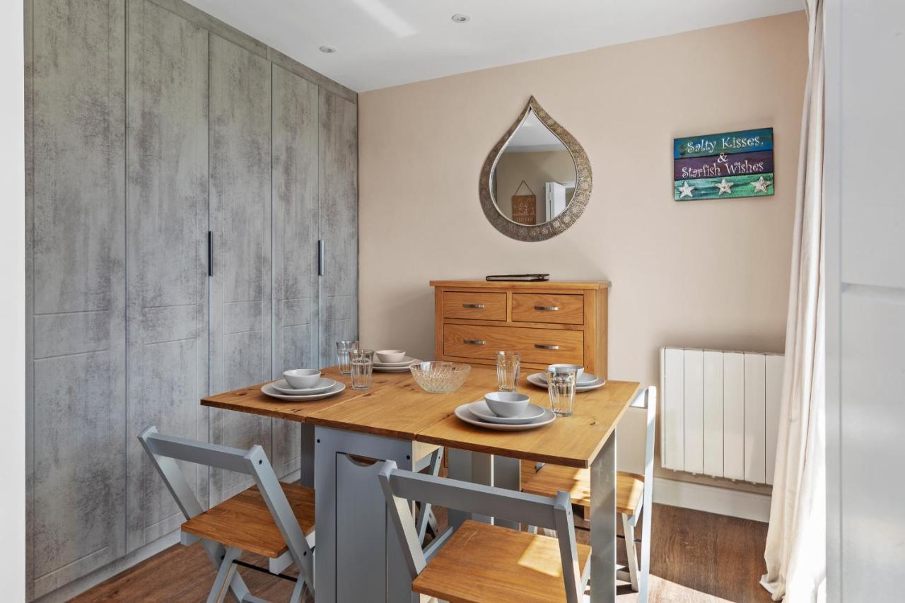 Appartamento Salty Kisses - Sea Front Aparment Hodgeston Esterno foto